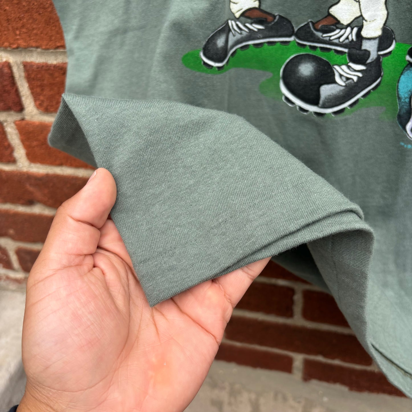 Vintage 90s Looney Tunes Football Green Graphic Tee